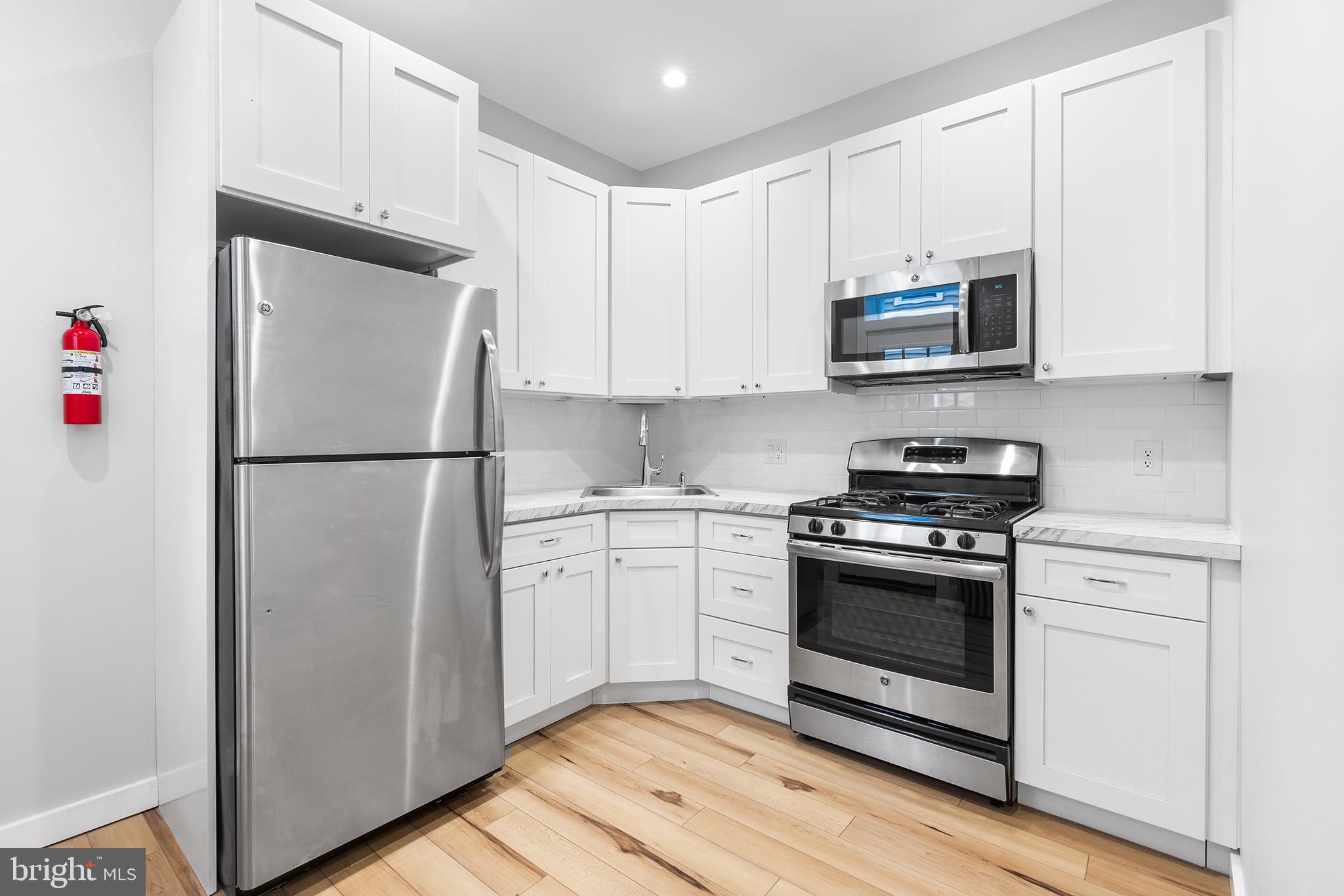 2314 E Cumberland St #1f