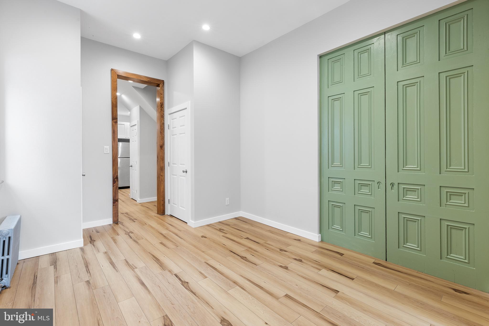 2314 E Cumberland St #1f