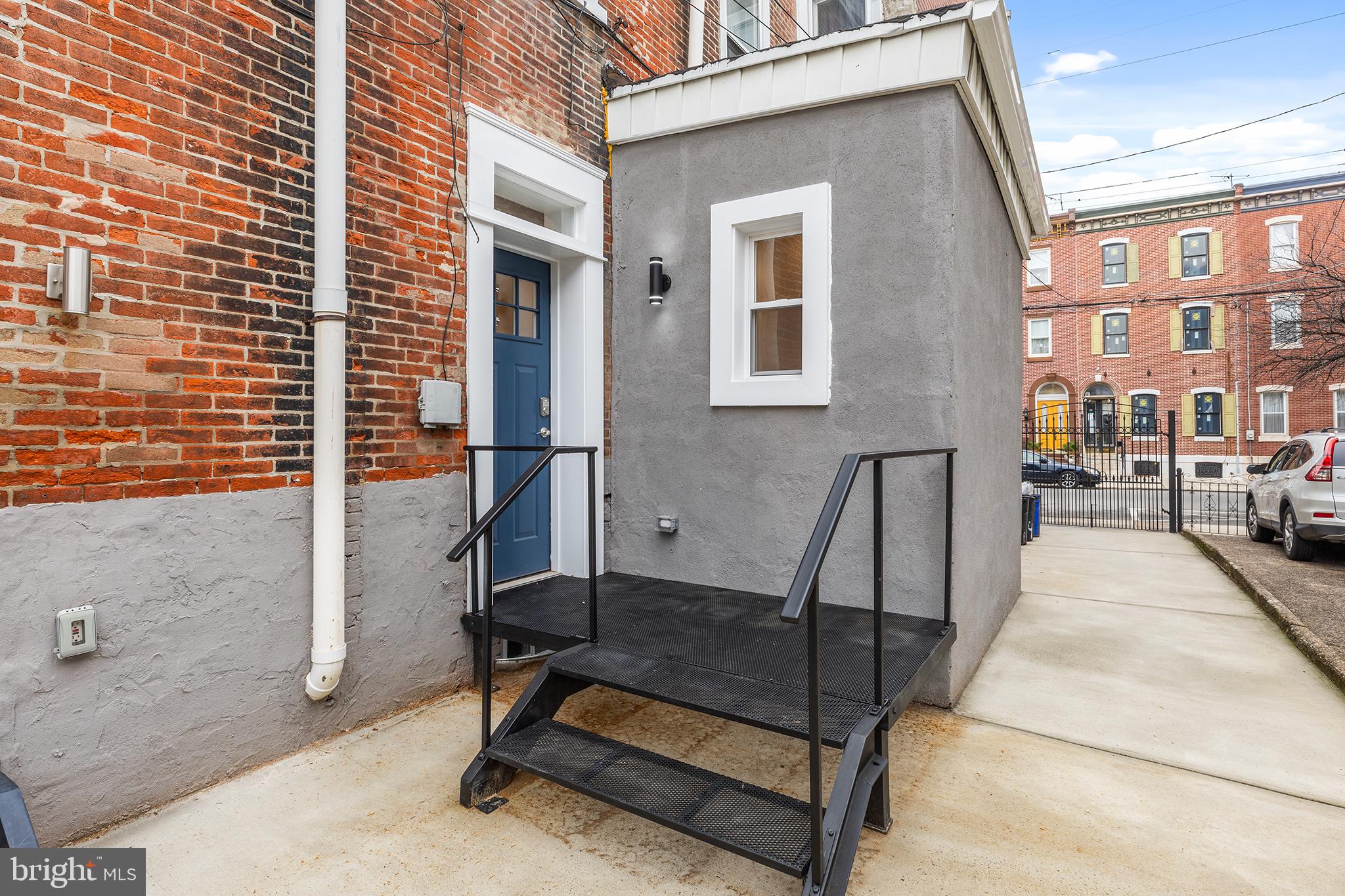 2314 E Cumberland St #1f