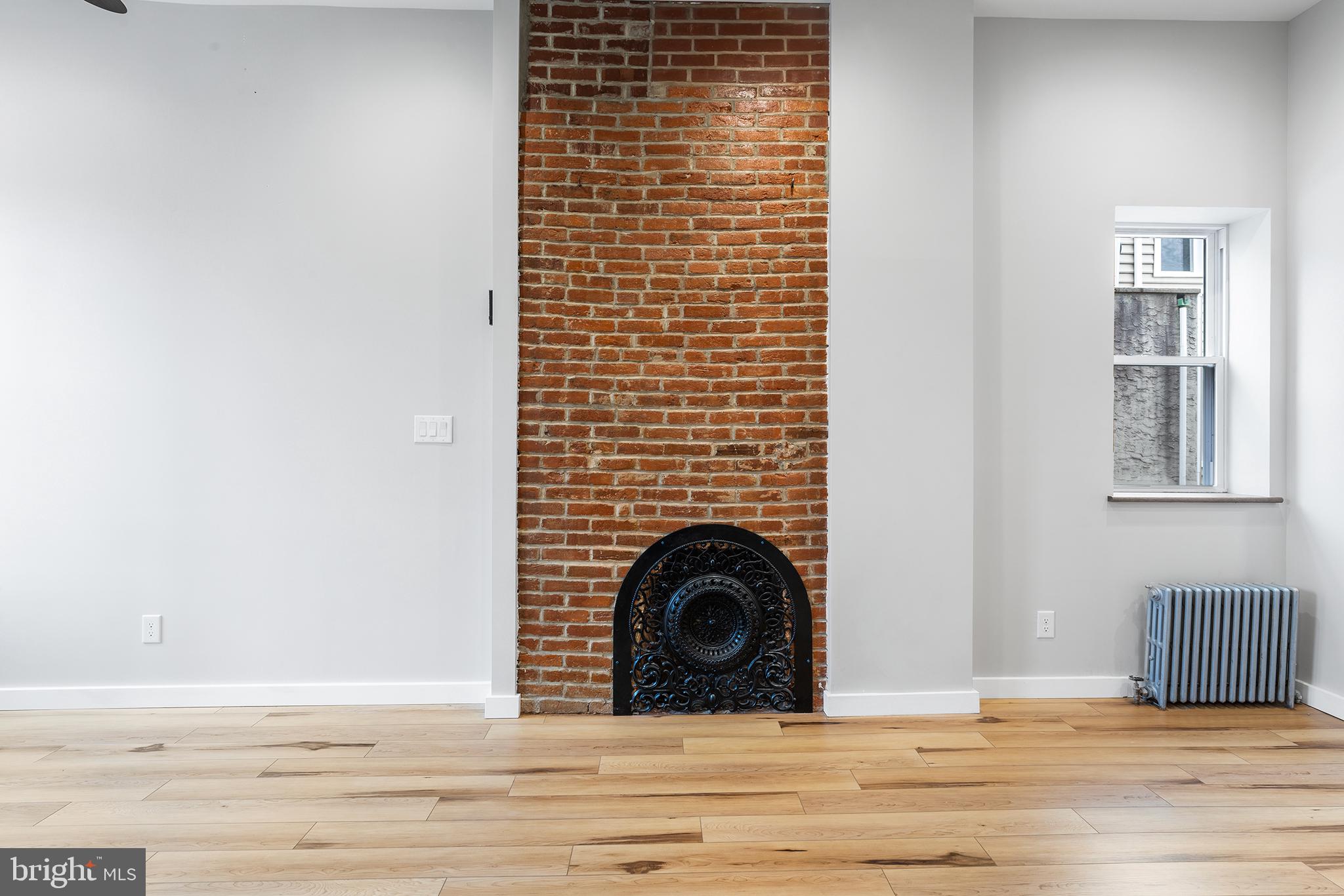 2314 E Cumberland St #1f