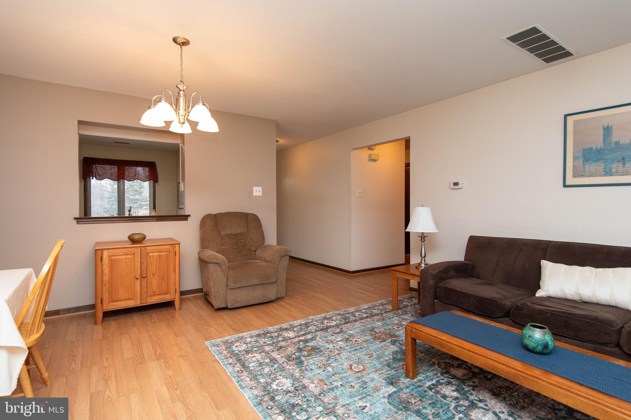 9019 Ayrdale Cres #48b