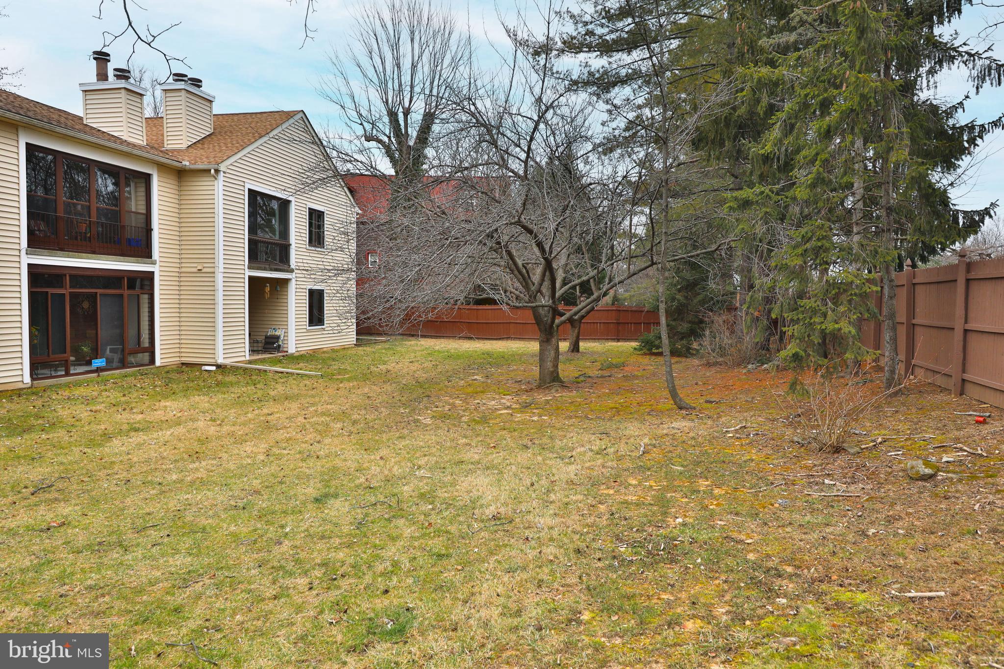 9019 Ayrdale Cres #48b