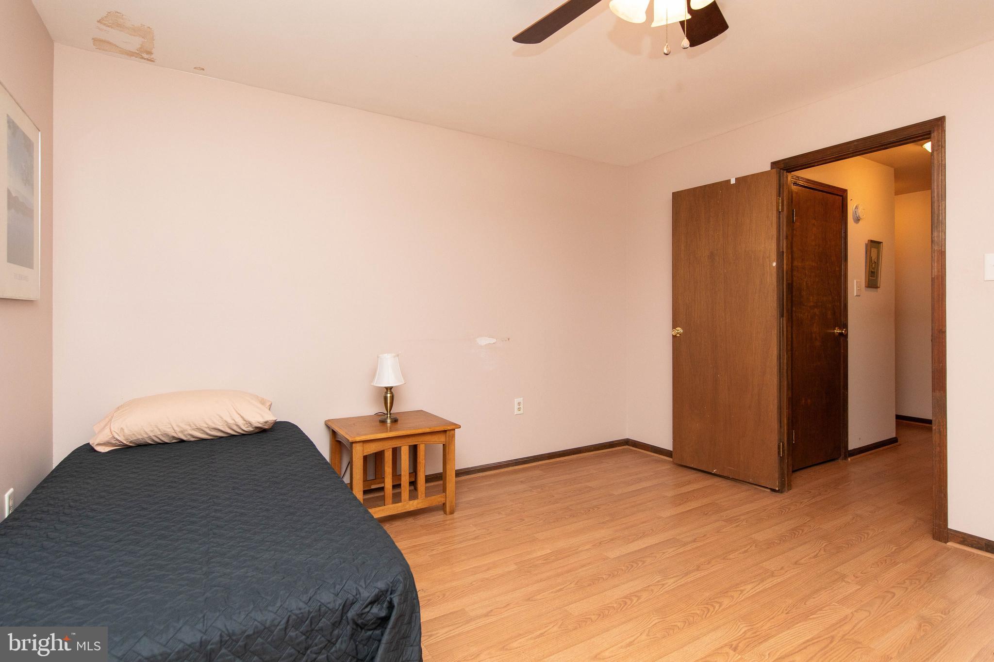 9019 Ayrdale Cres #48b