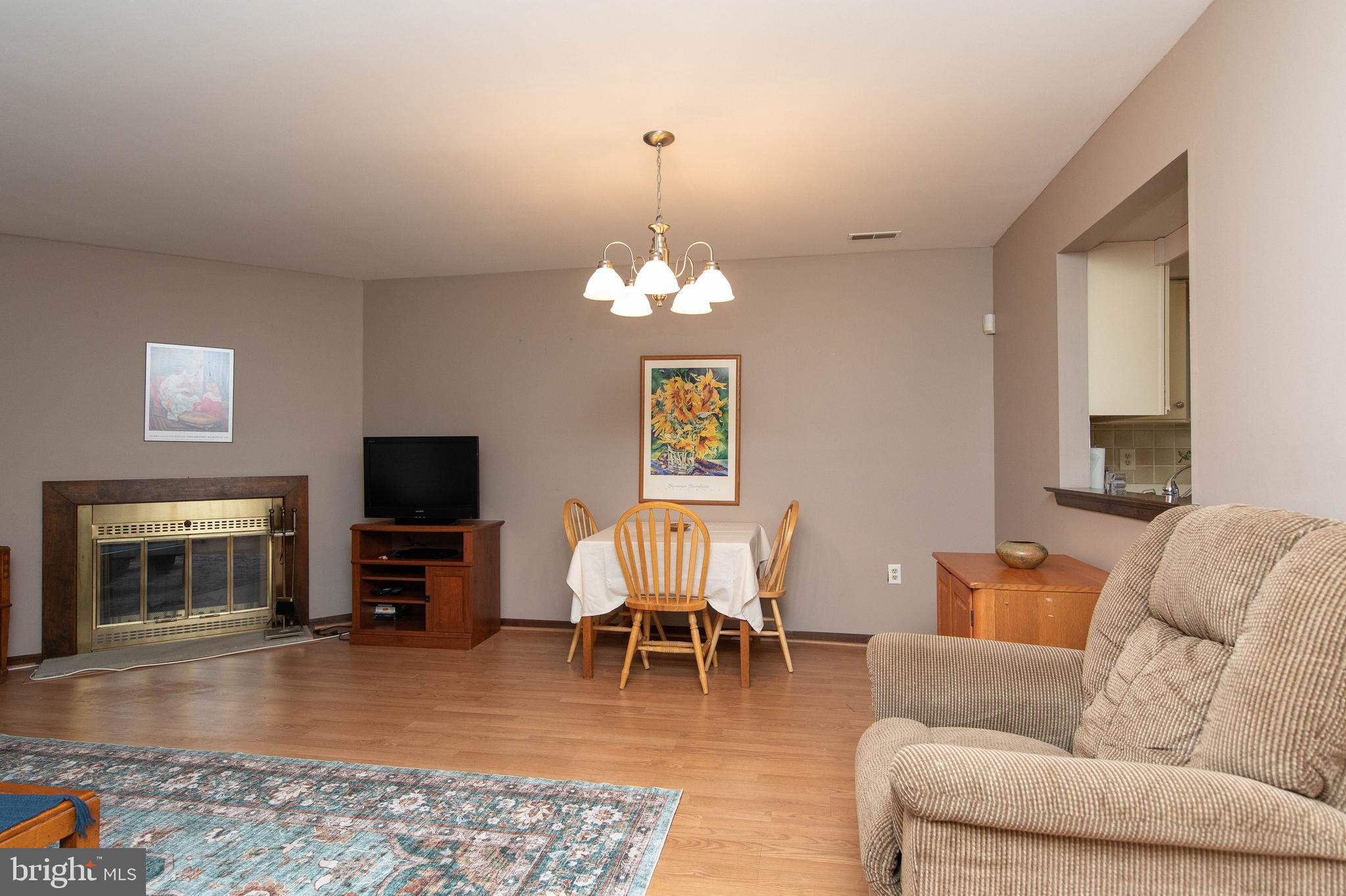 9019 Ayrdale Cres #48b