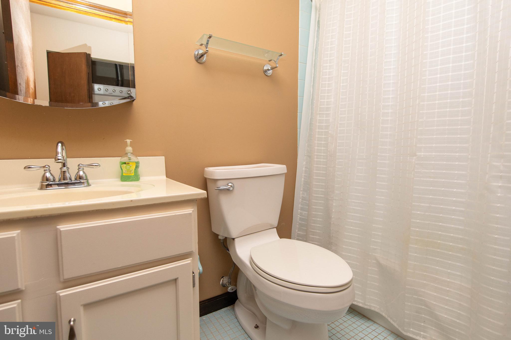 9019 Ayrdale Cres #48b