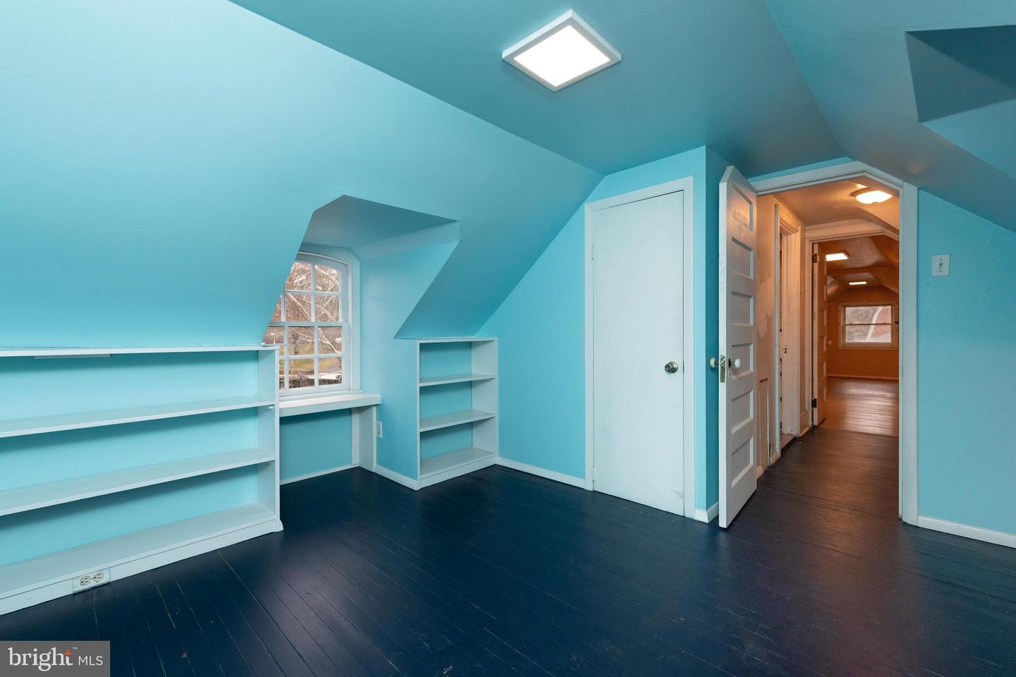221 Pelham Rd