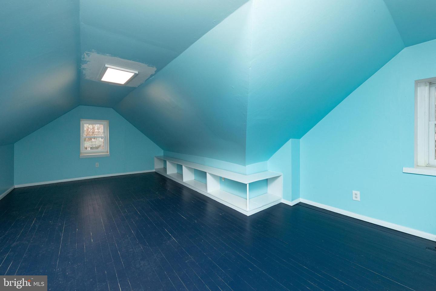 221 Pelham Rd