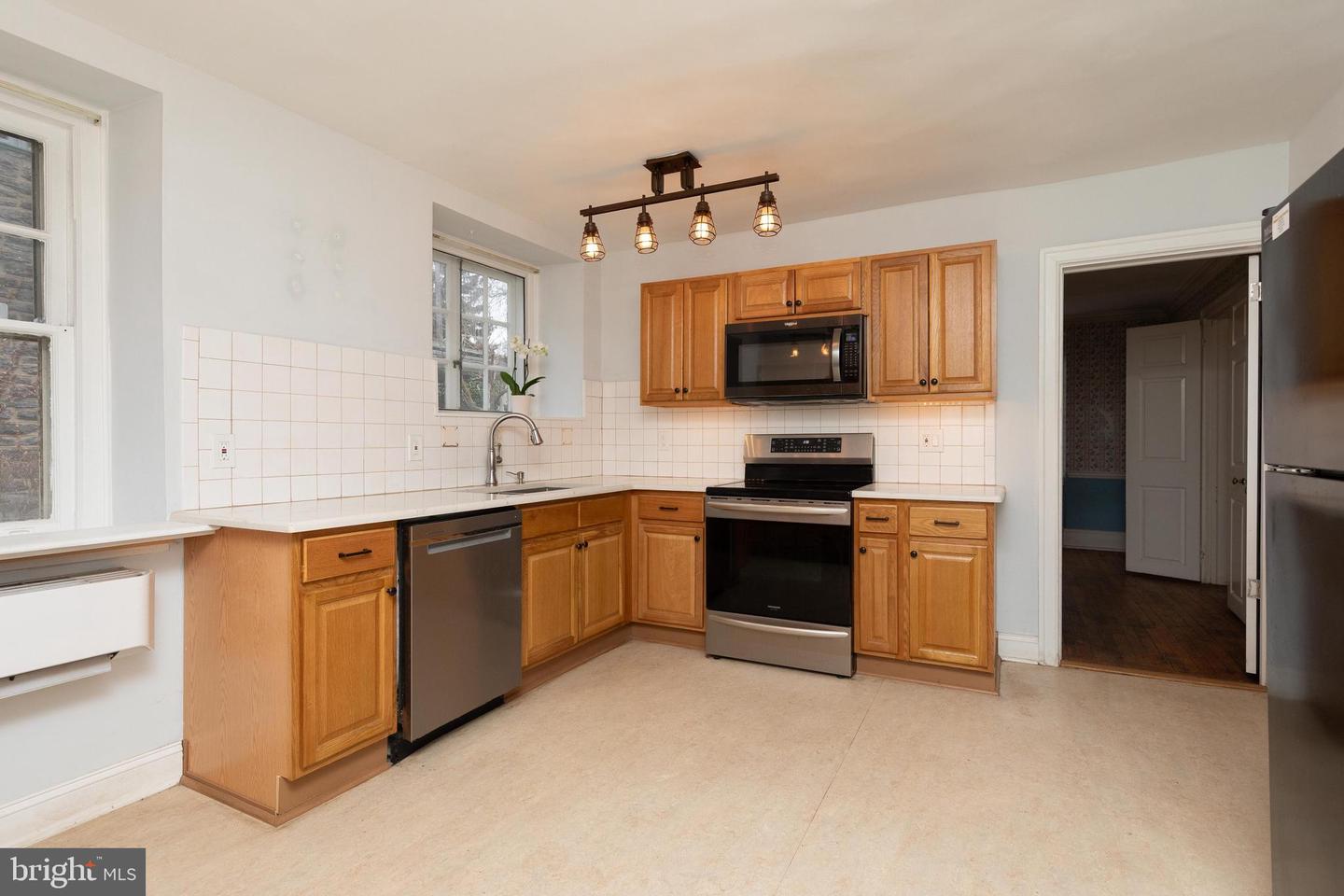 221 Pelham Rd