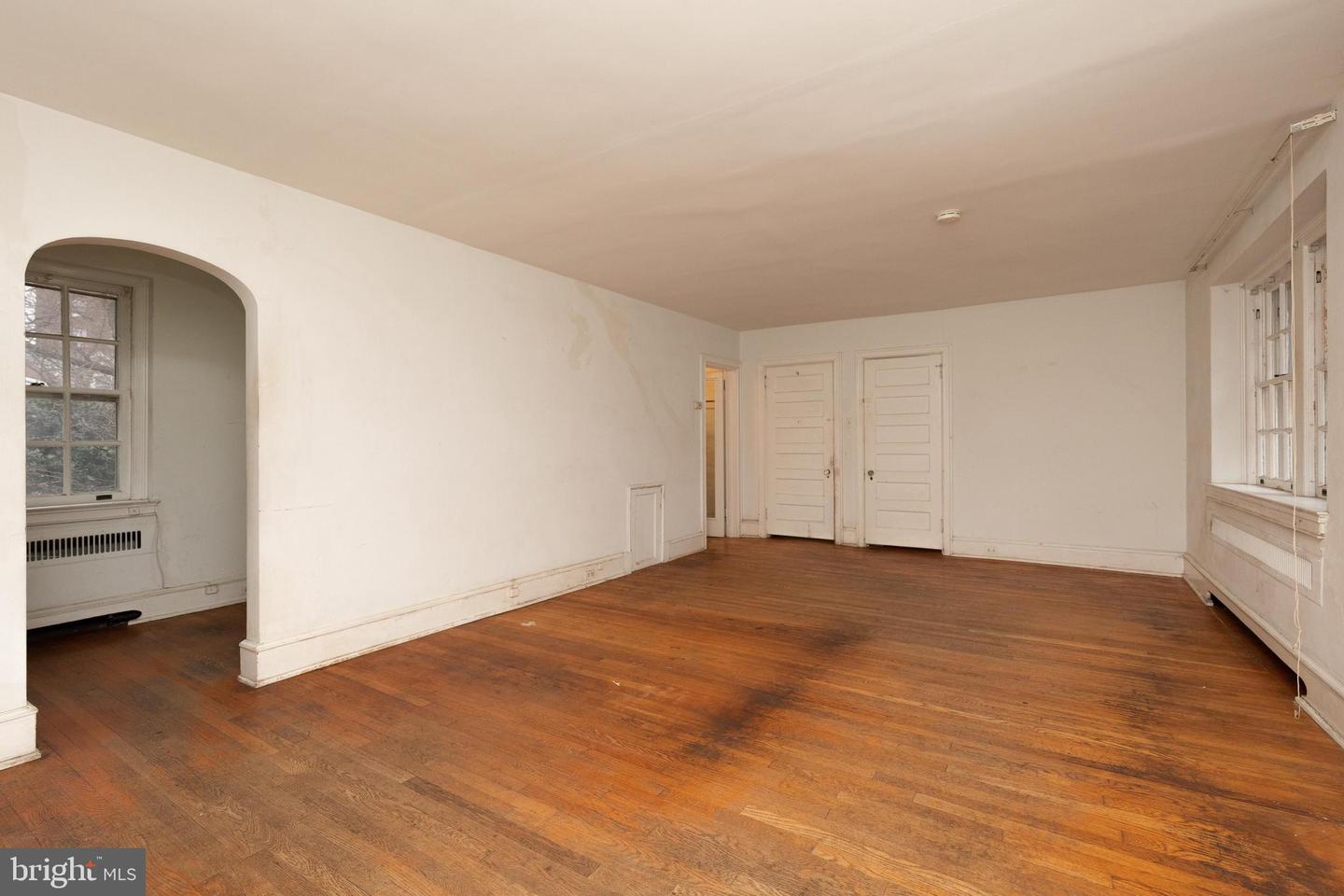 221 Pelham Rd