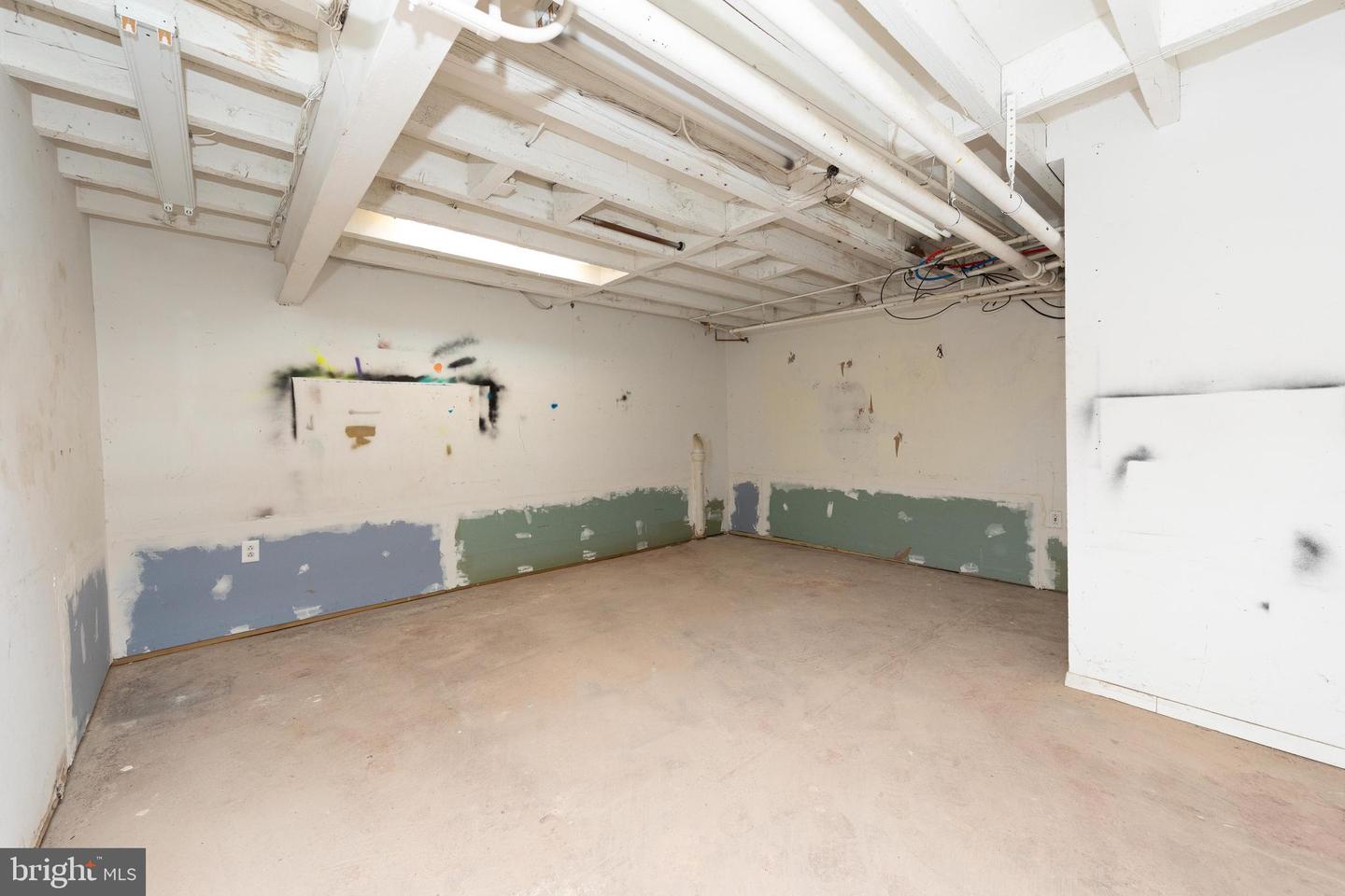 221 Pelham Rd