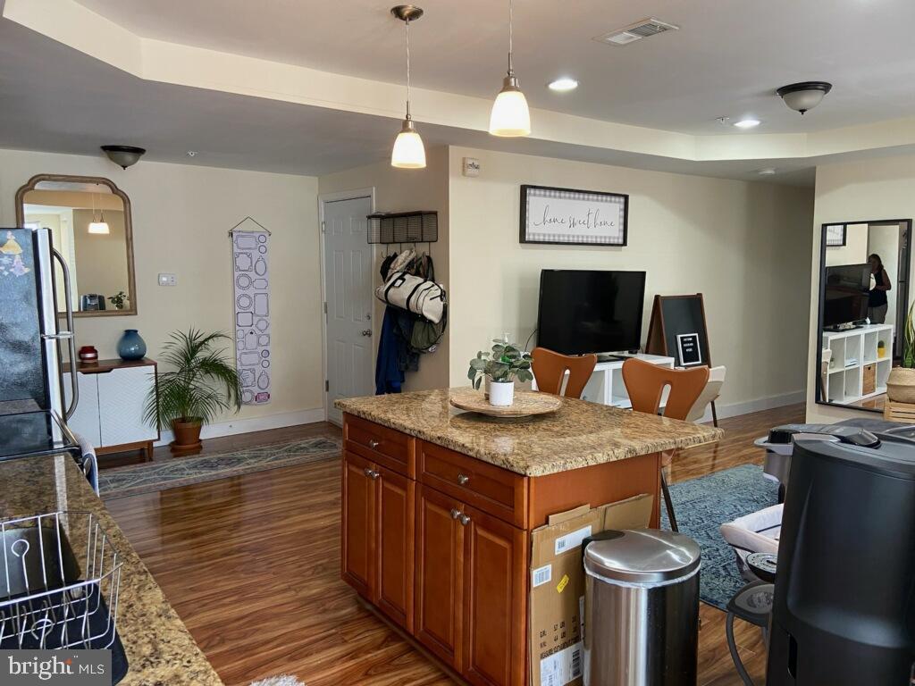 240 W Rittenhouse St #2