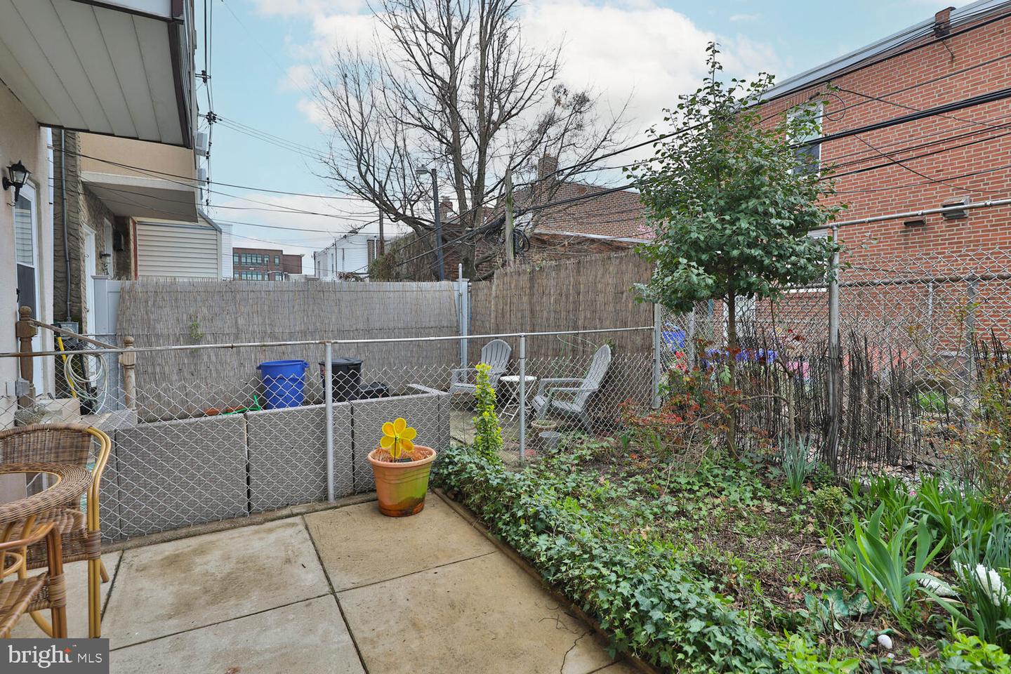 3336 Livingston St