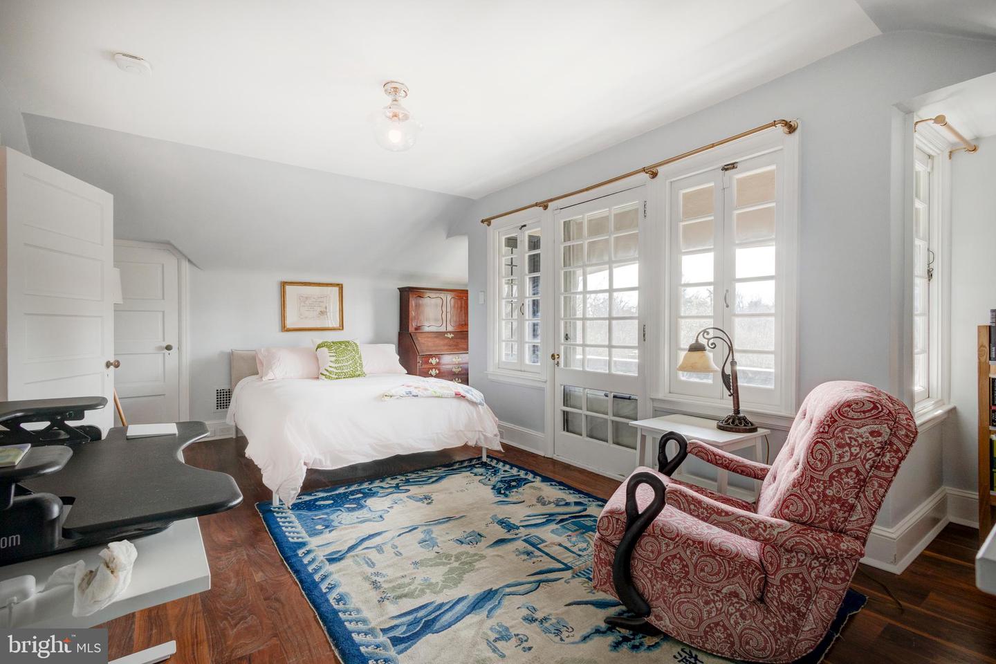 7716 Navajo St
