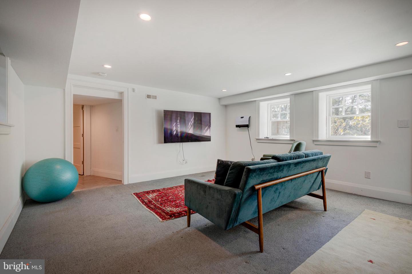 7716 Navajo St