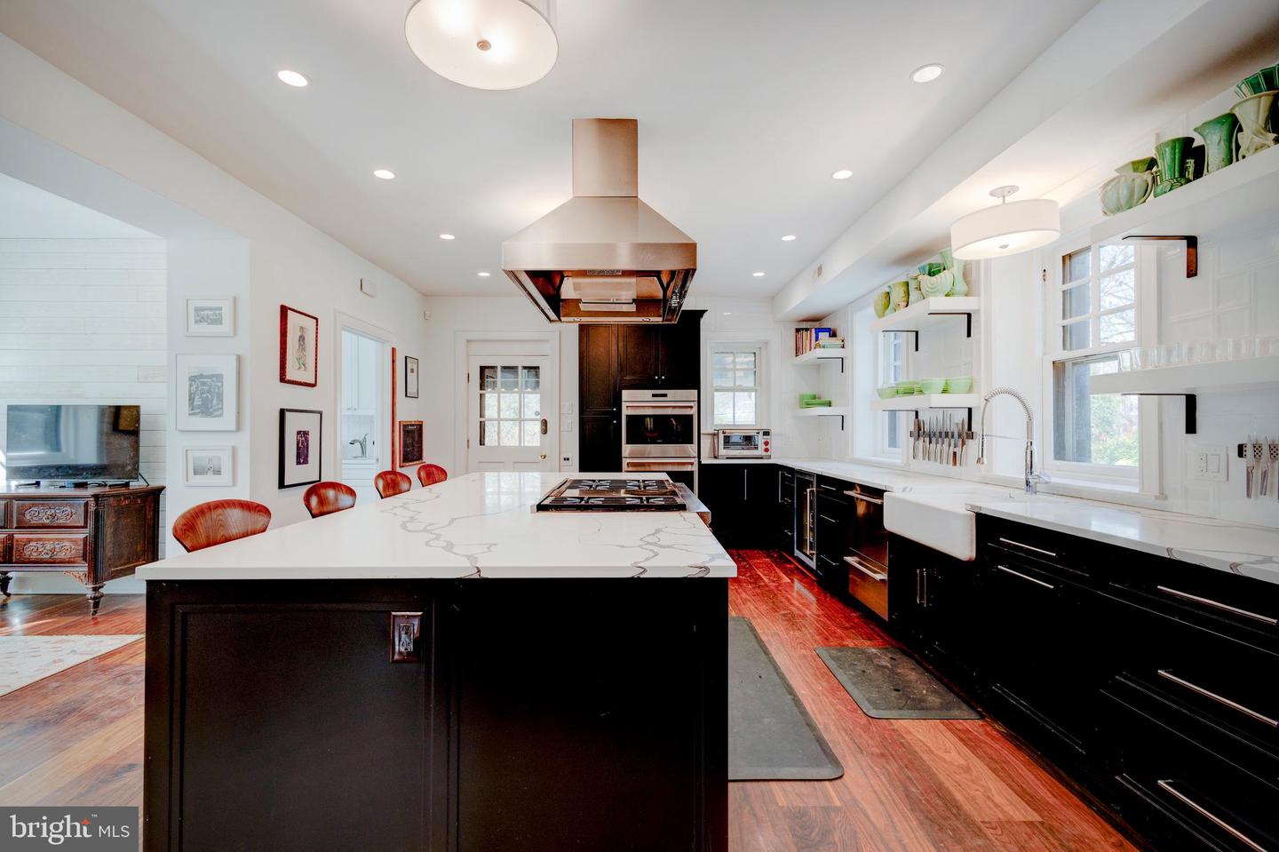 7716 Navajo St