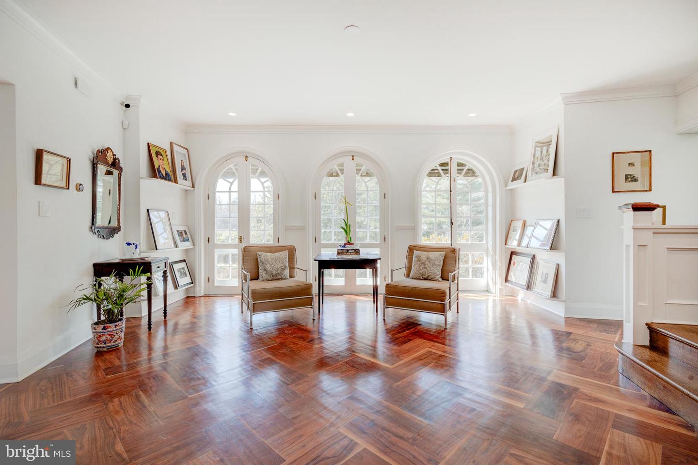 7716 Navajo St