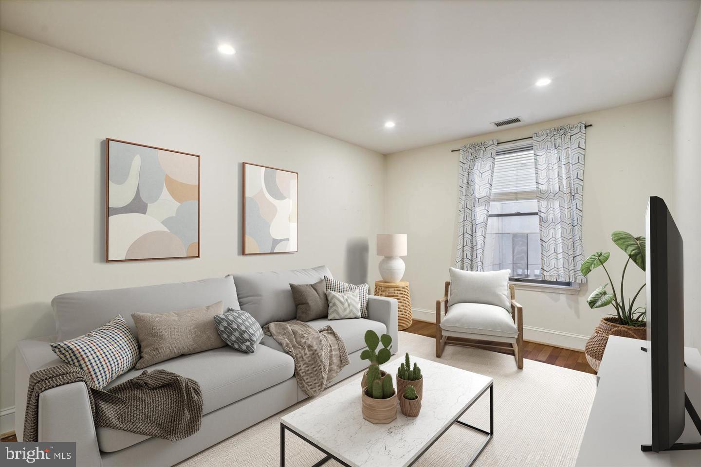 1914 Fairmount Ave #5