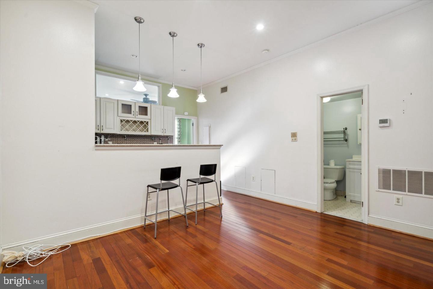 1914 Fairmount Ave #5