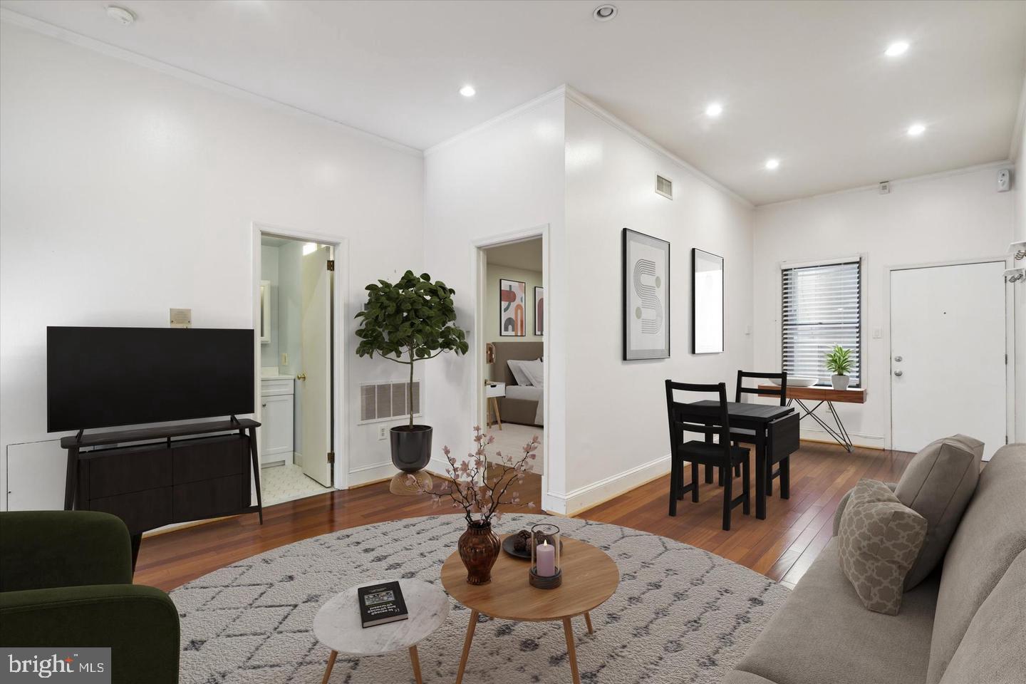 1914 Fairmount Ave #5