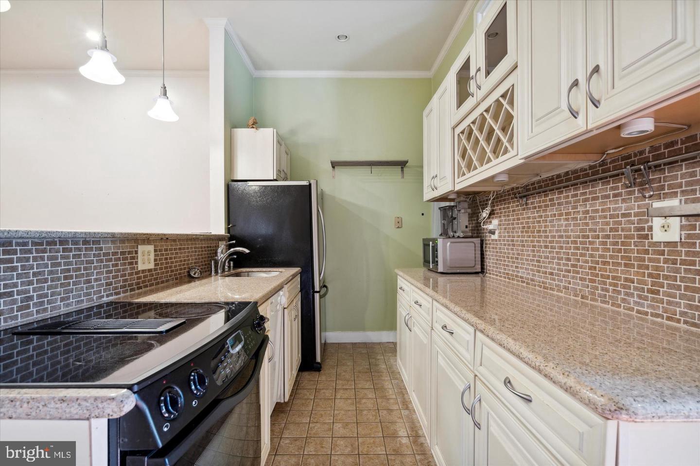 1914 Fairmount Ave #5