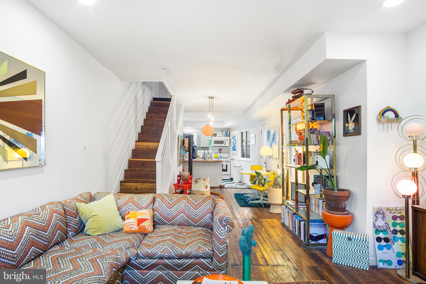 2563 Kern St