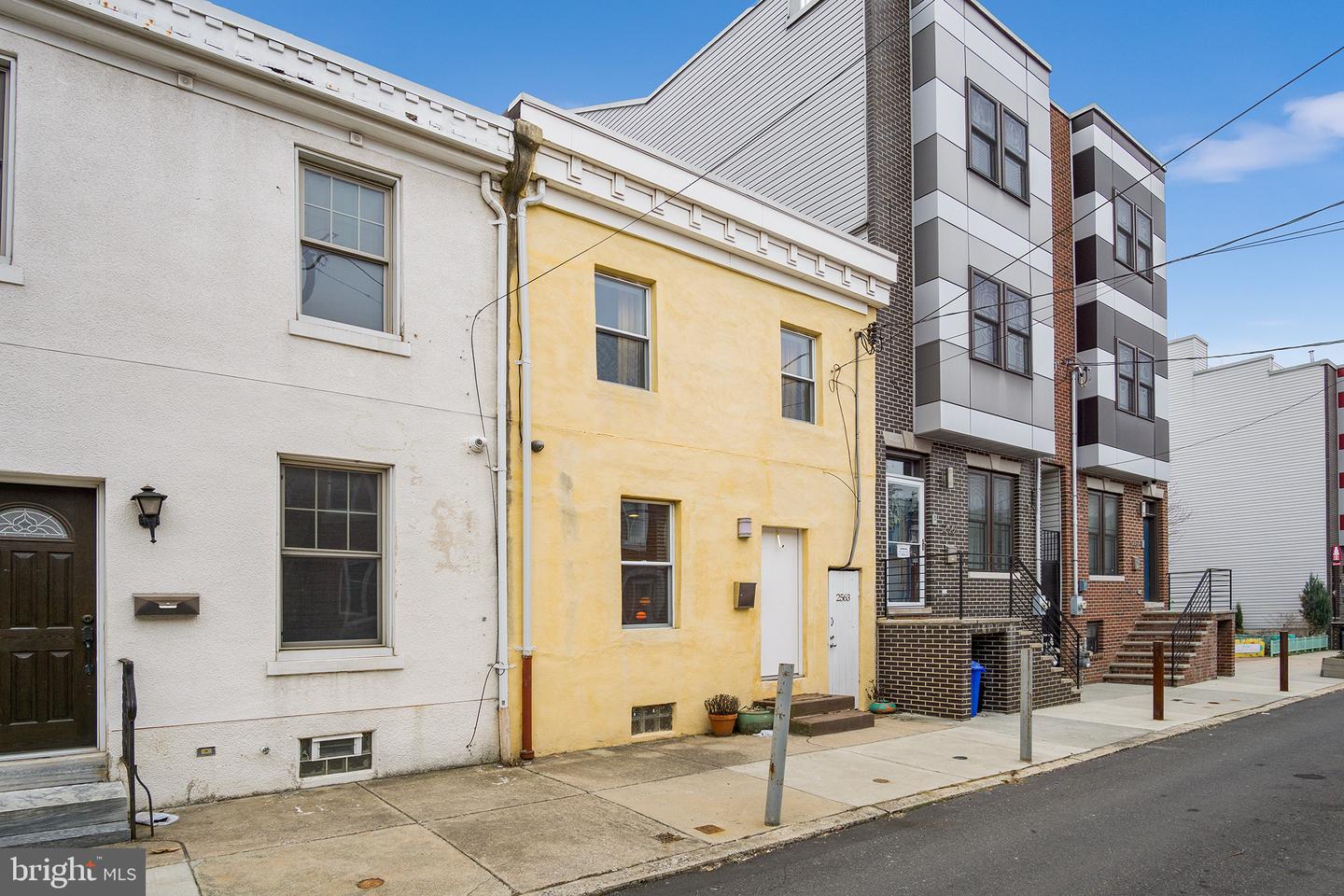 2563 Kern St