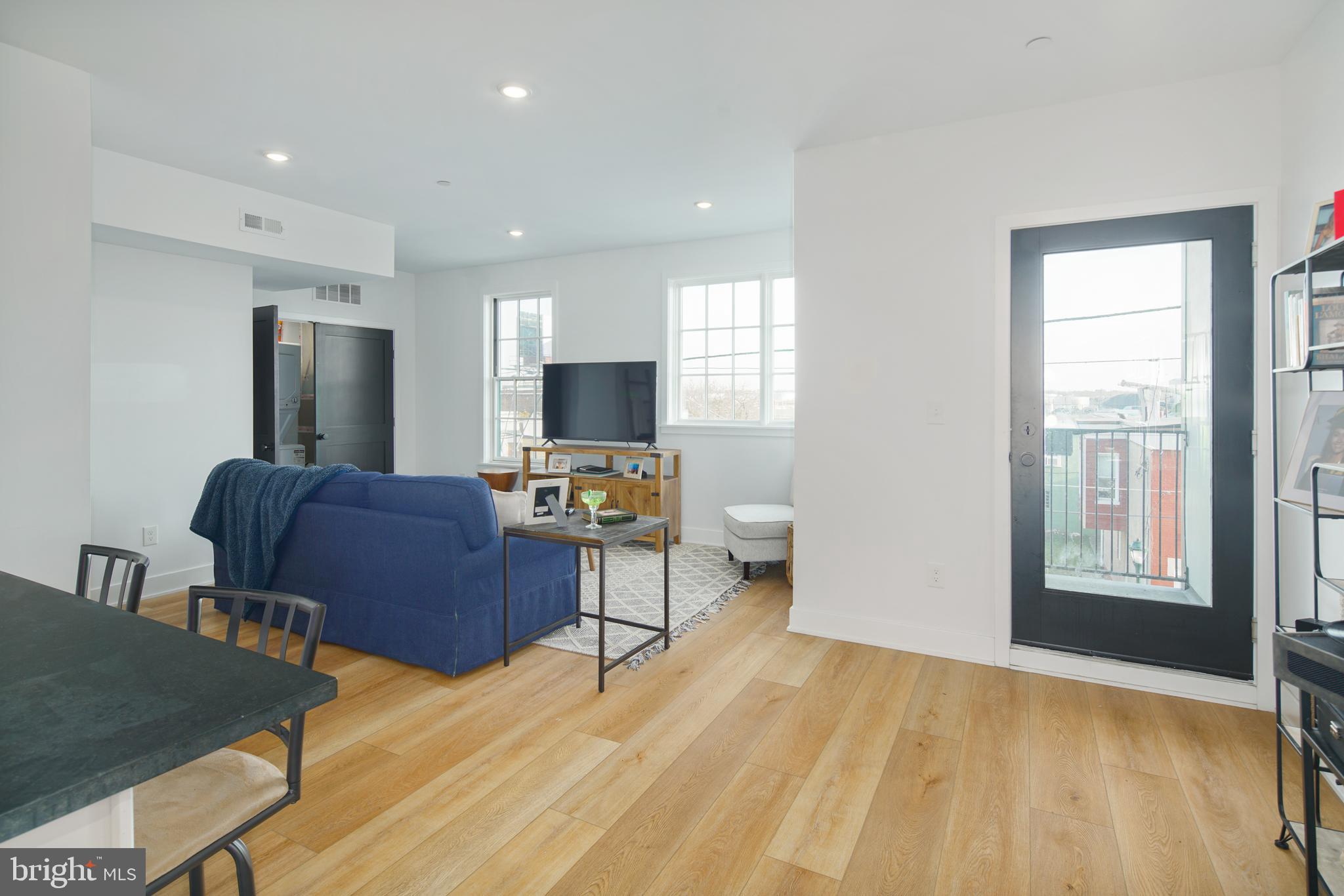 3148-50 Richmond St #10