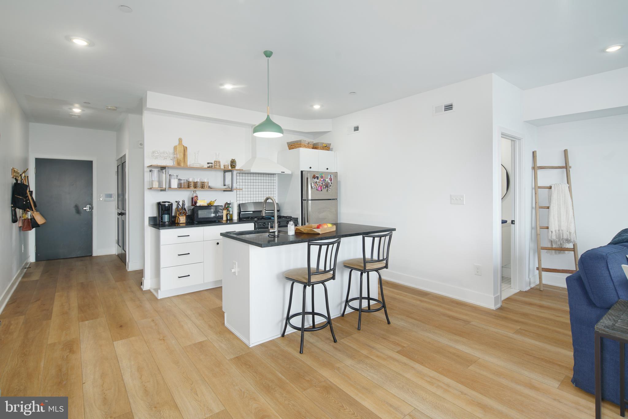 3148-50 Richmond St #10