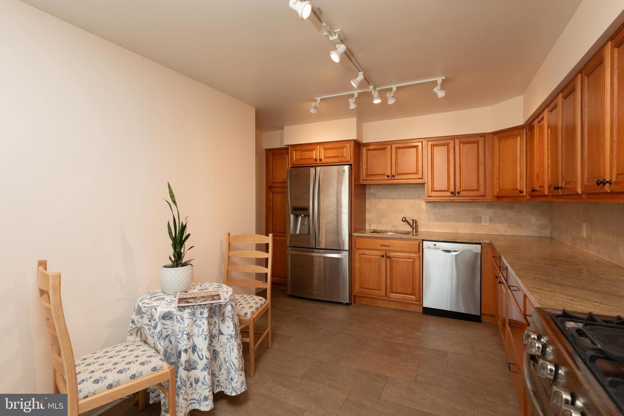 2401 Pennsylvania Ave #7b32