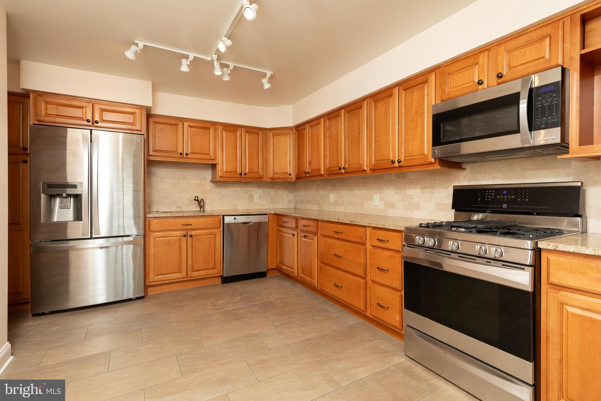 2401 Pennsylvania Ave #7b32