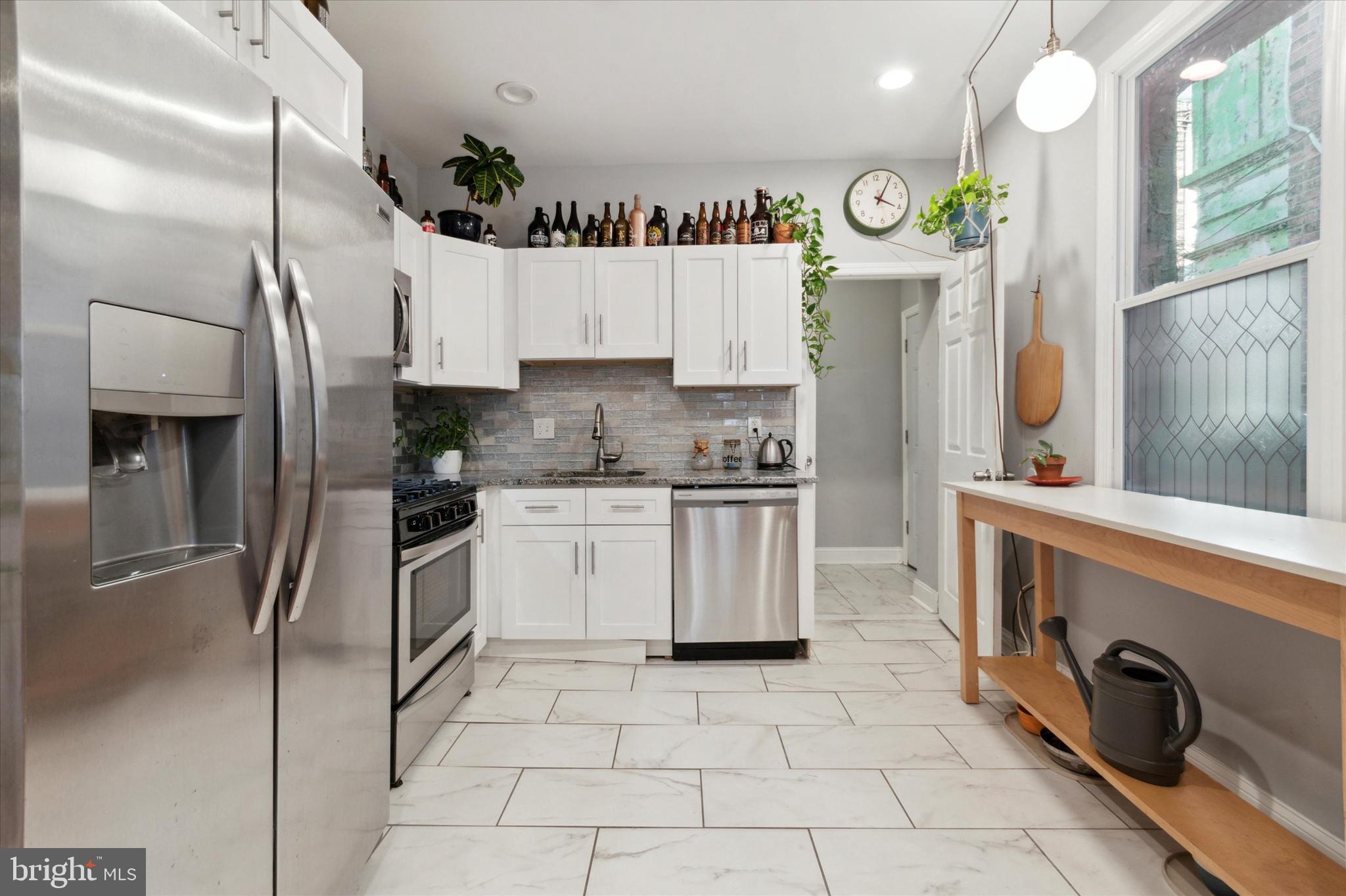 1541 N Myrtlewood St