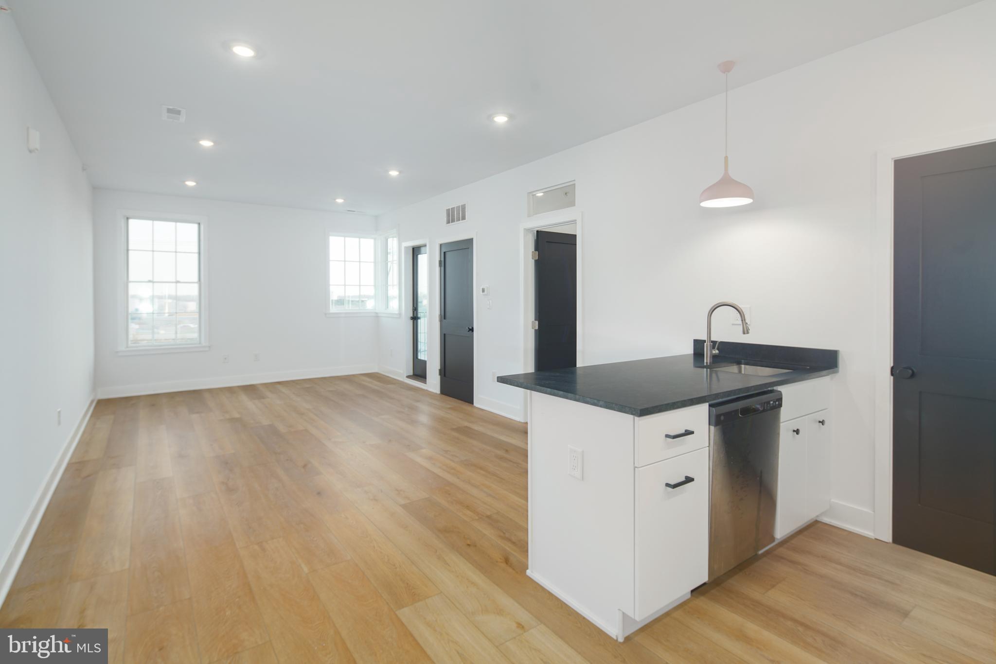 3148-50 Richmond St #14