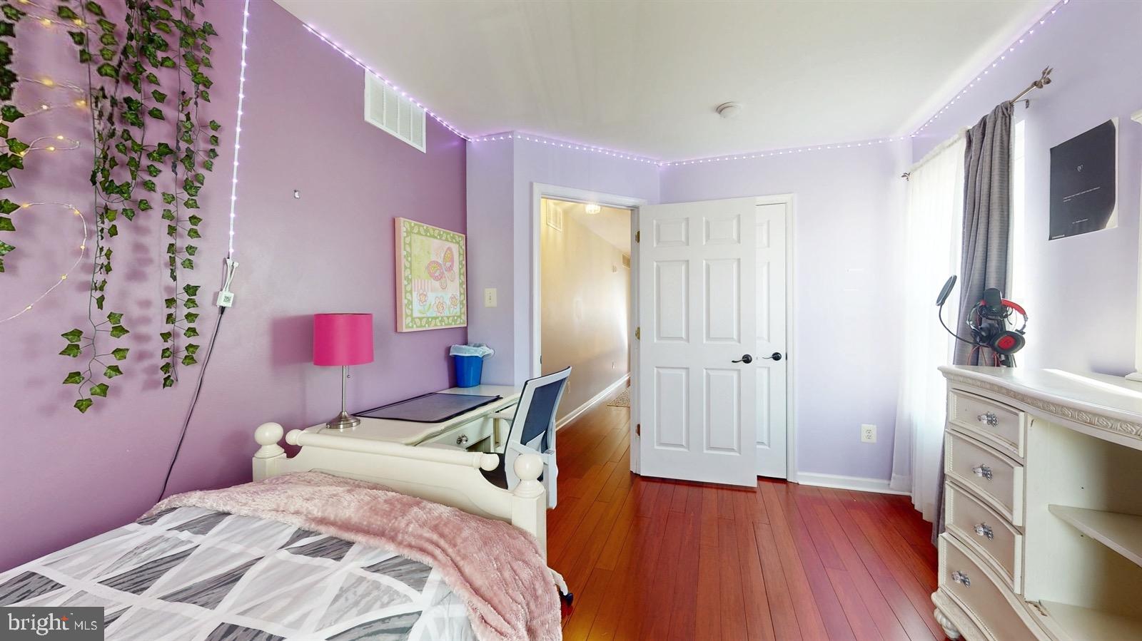 1004 Hazelwood Dr