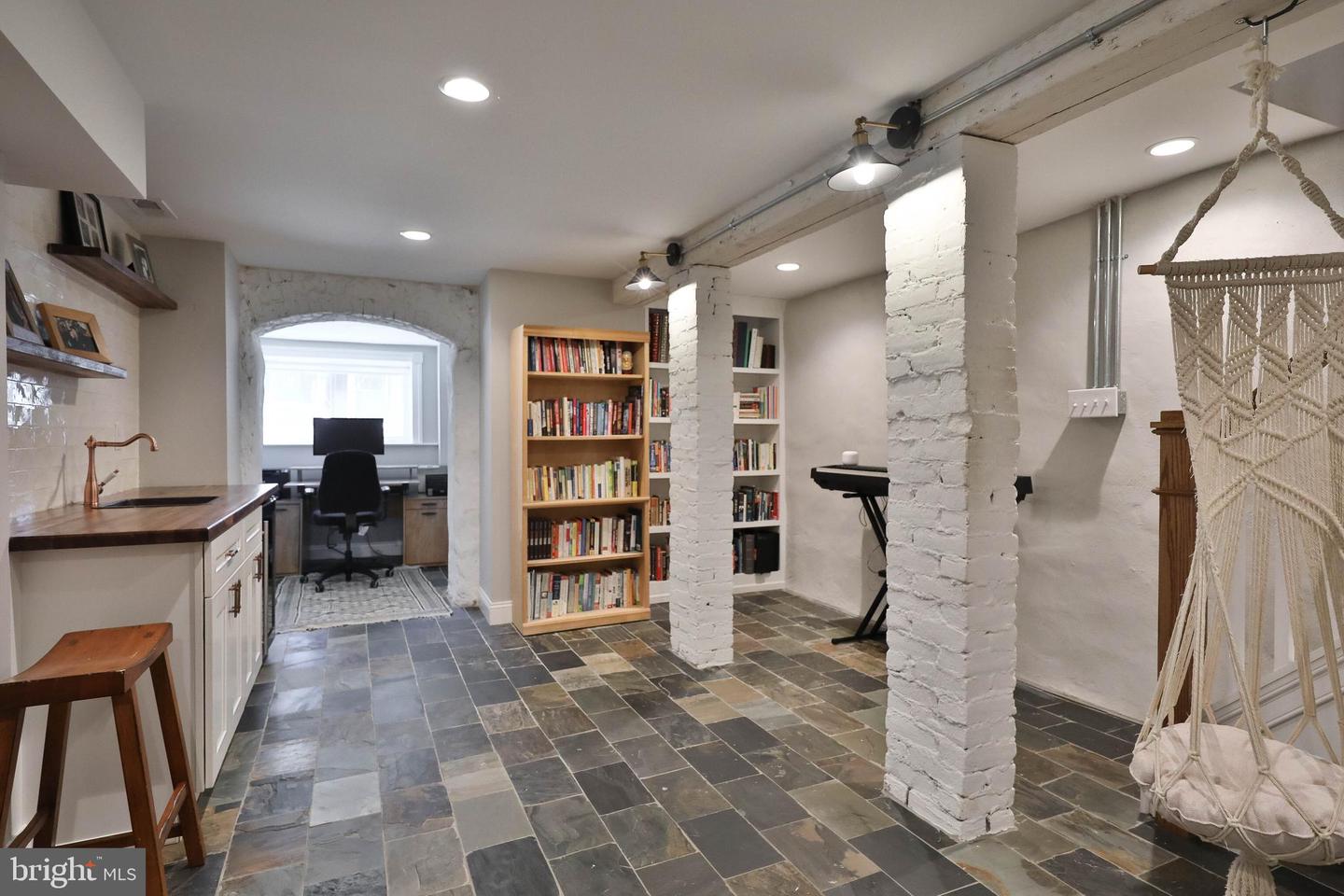 258 S 45th St