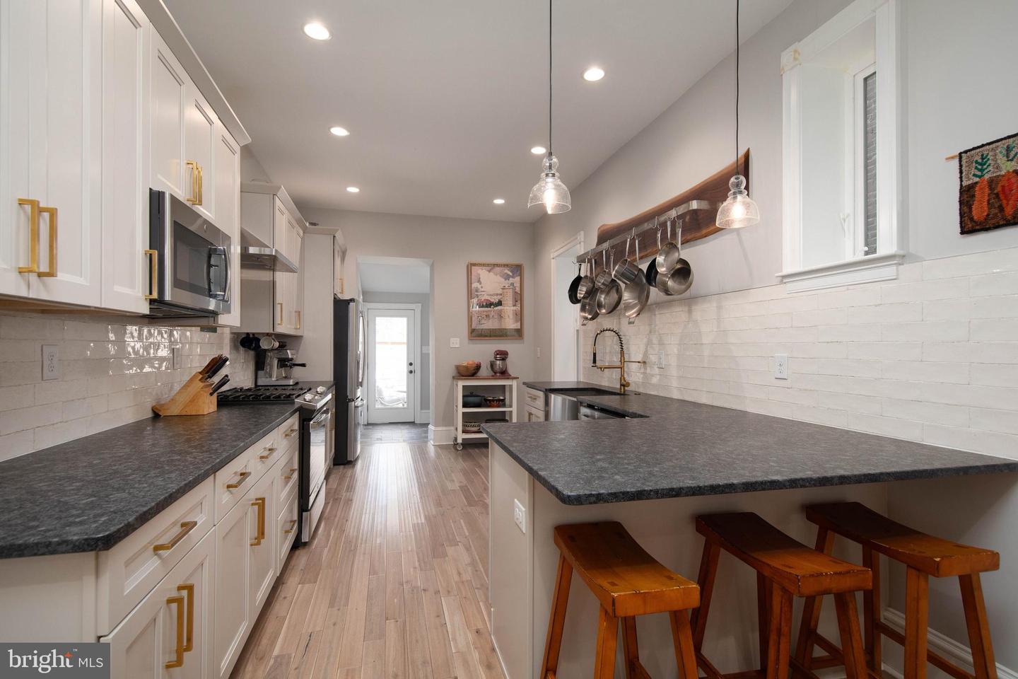 258 S 45th St