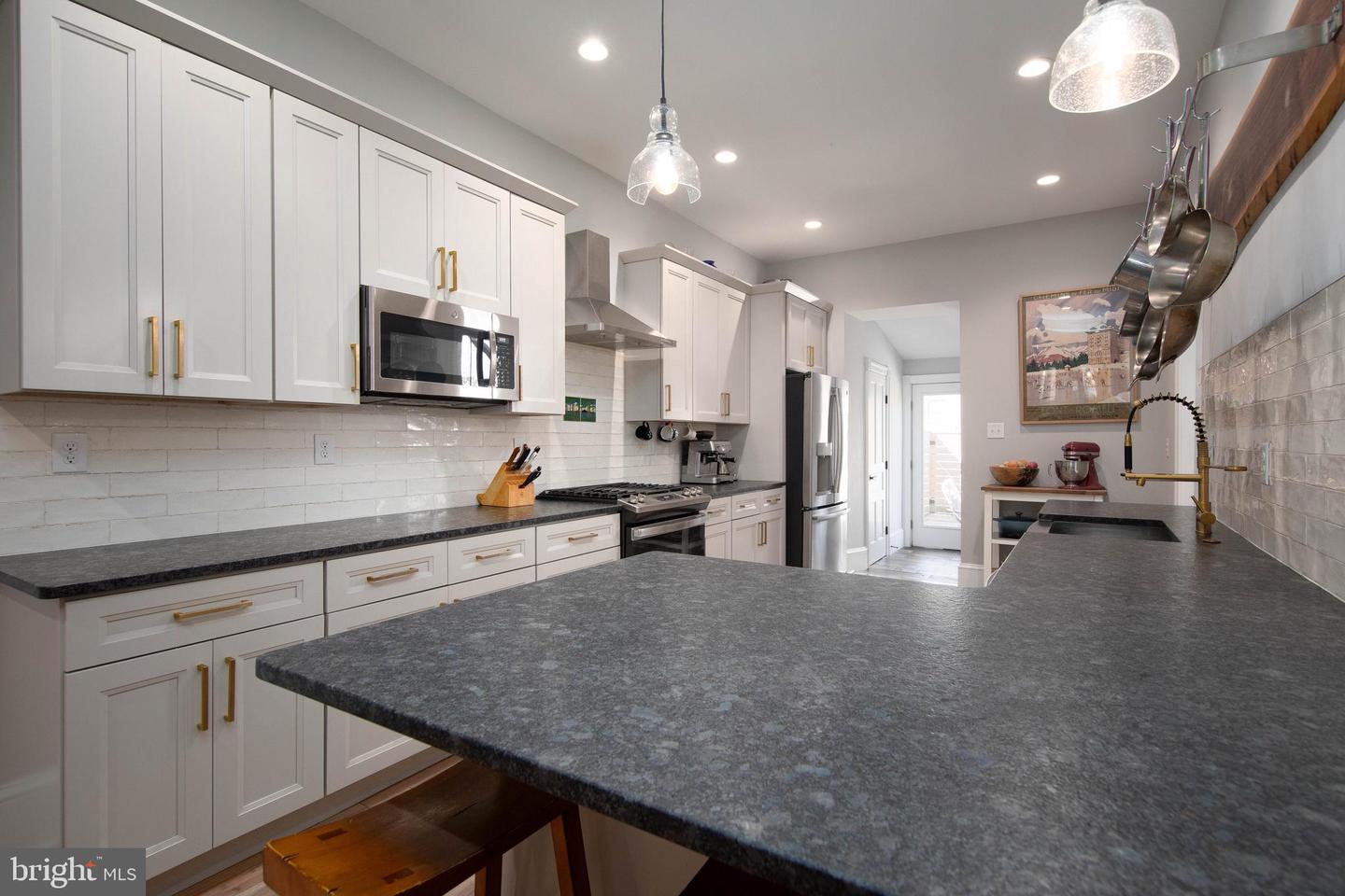 258 S 45th St