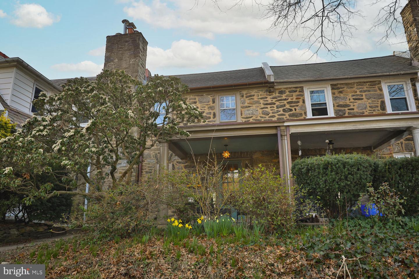 216 W Durand St
