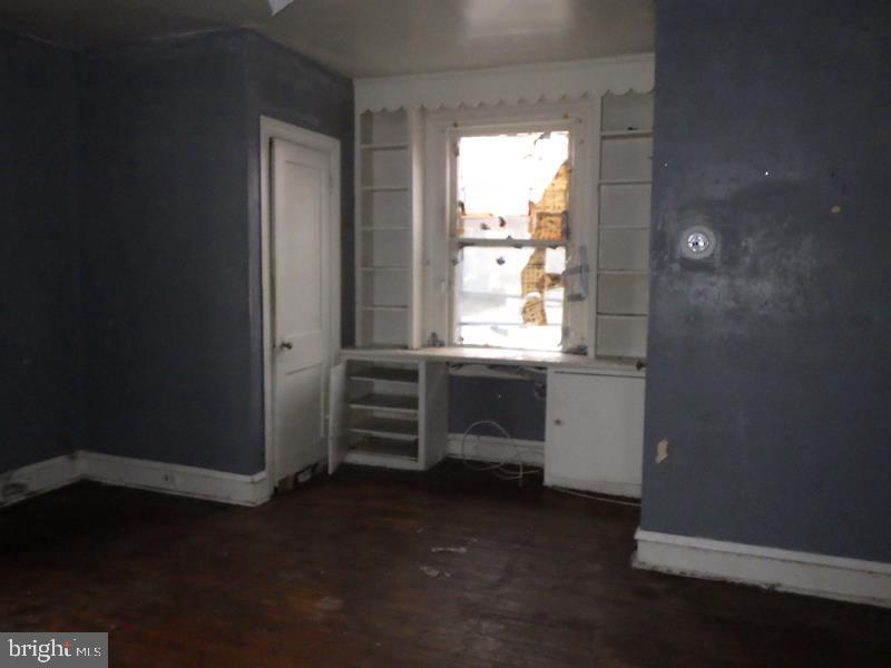 5463 Lebanon Ave