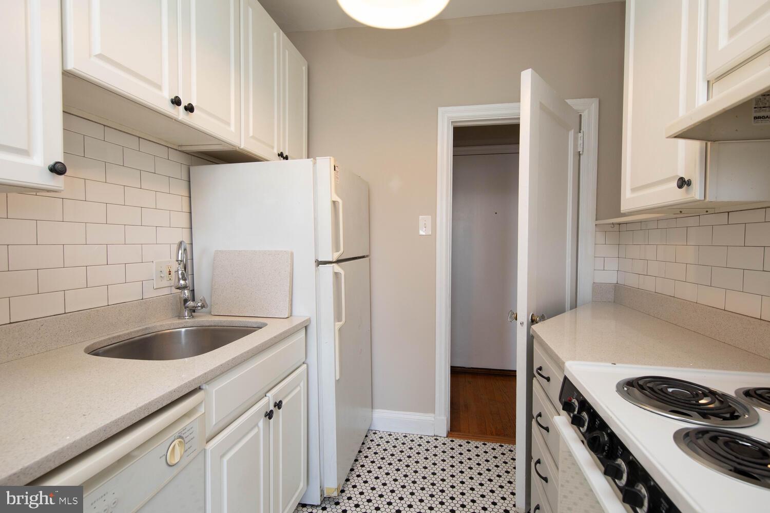 400-14 W Hortter St #702