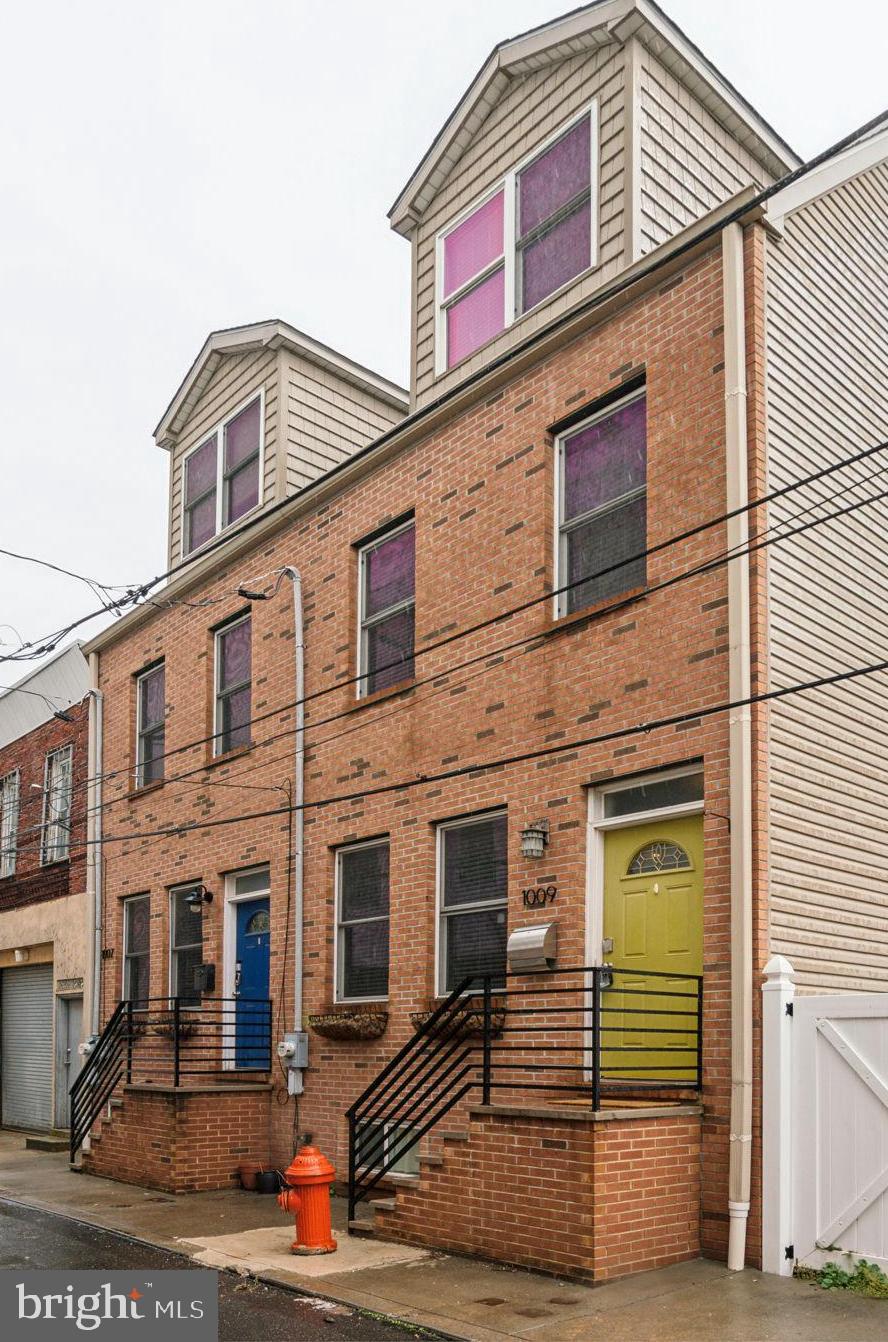 1009 S Reese St