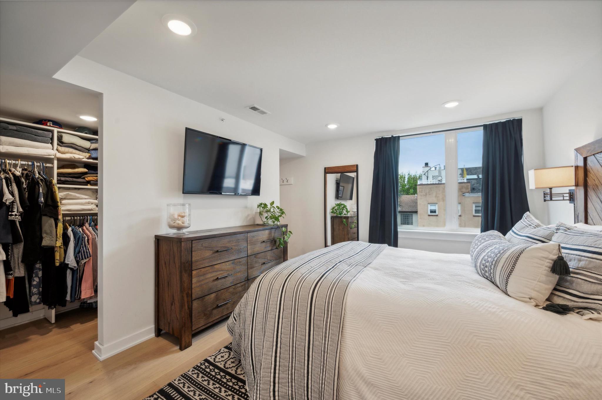233 Christian St #4