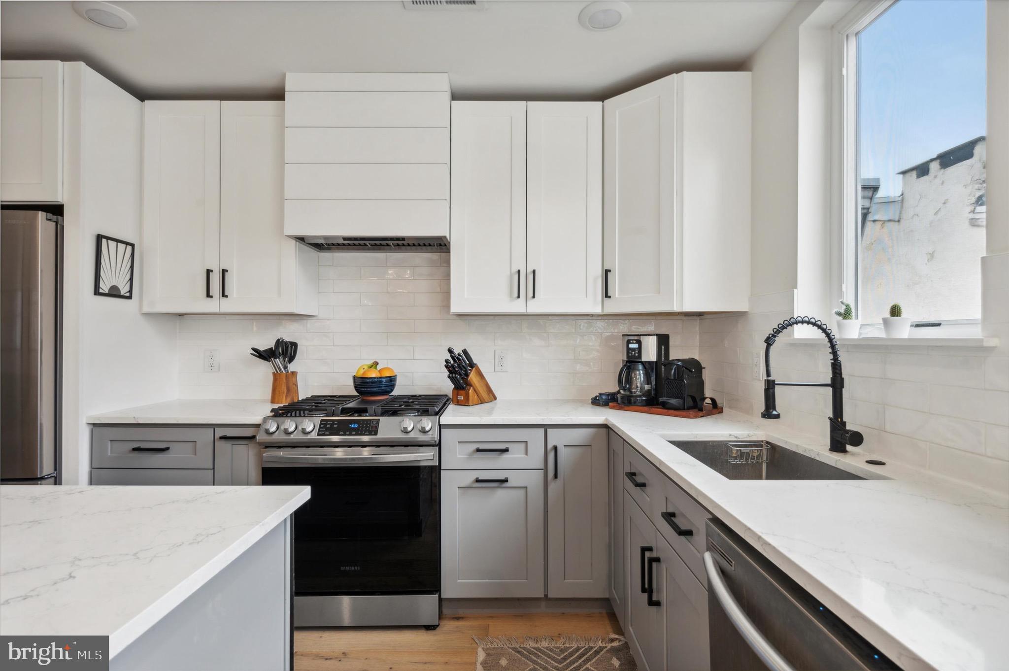 233 Christian St #4