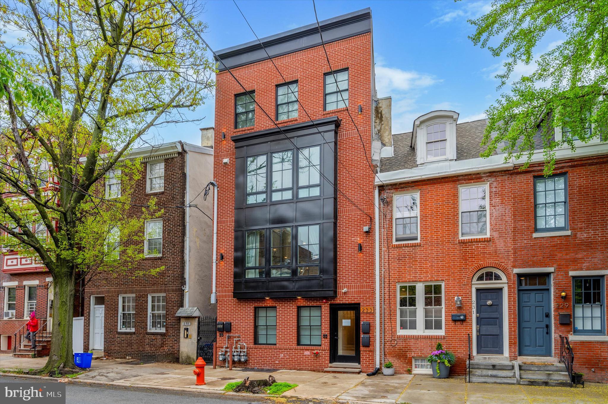 233 Christian St #4