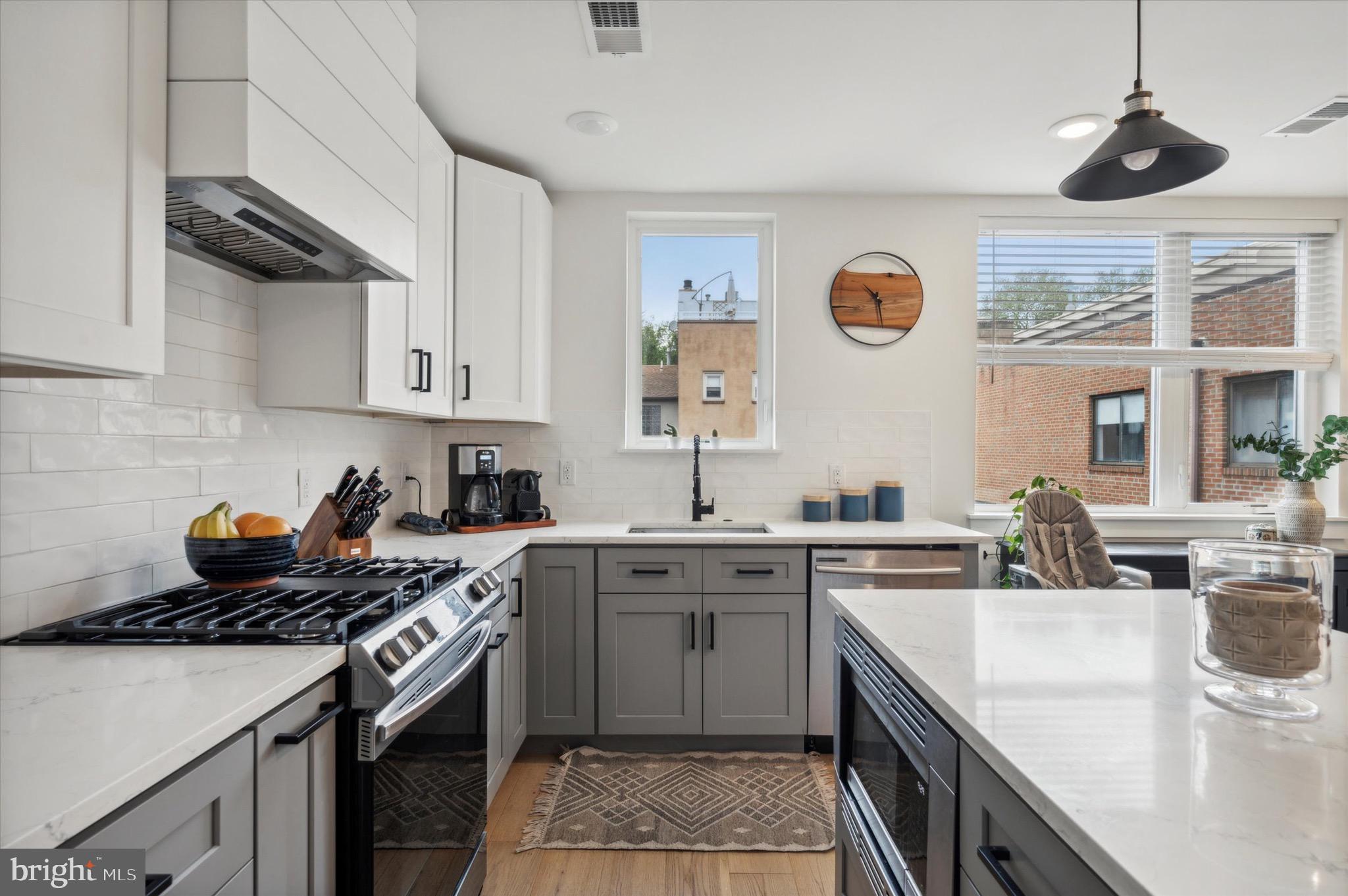 233 Christian St #4