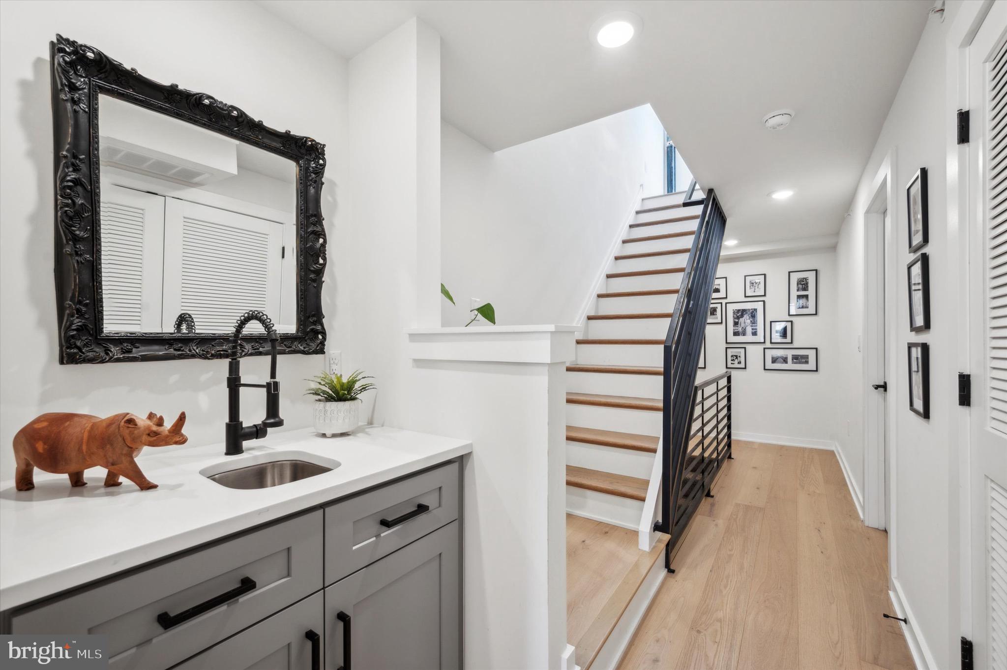 233 Christian St #4