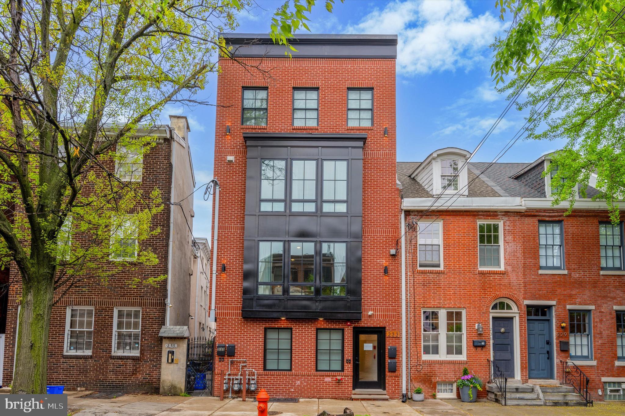 233 Christian St #4