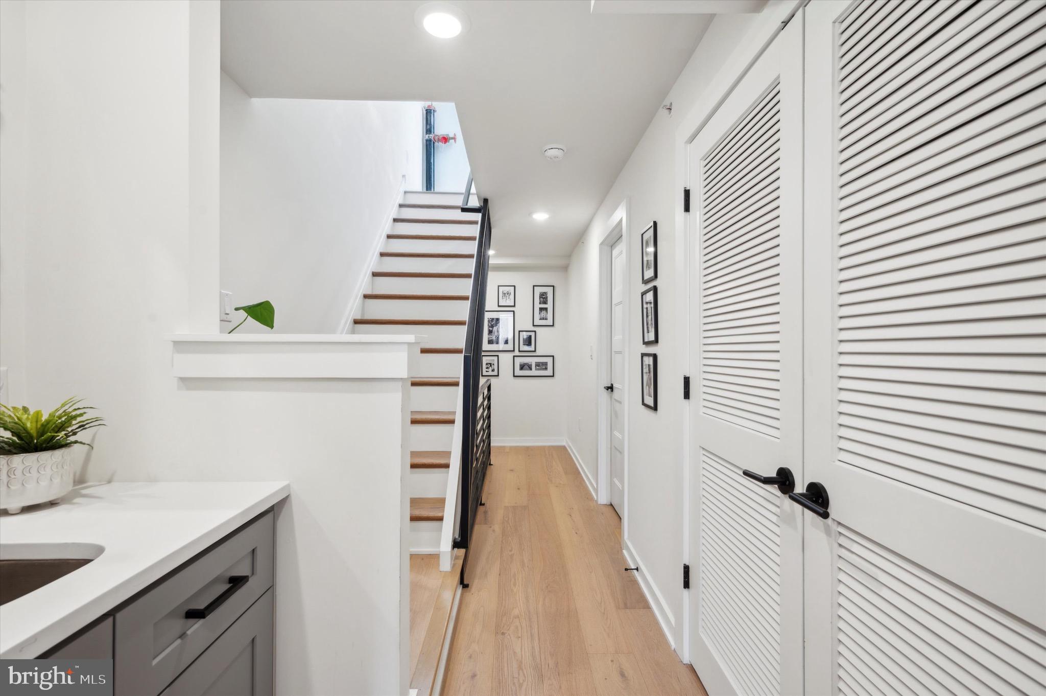 233 Christian St #4