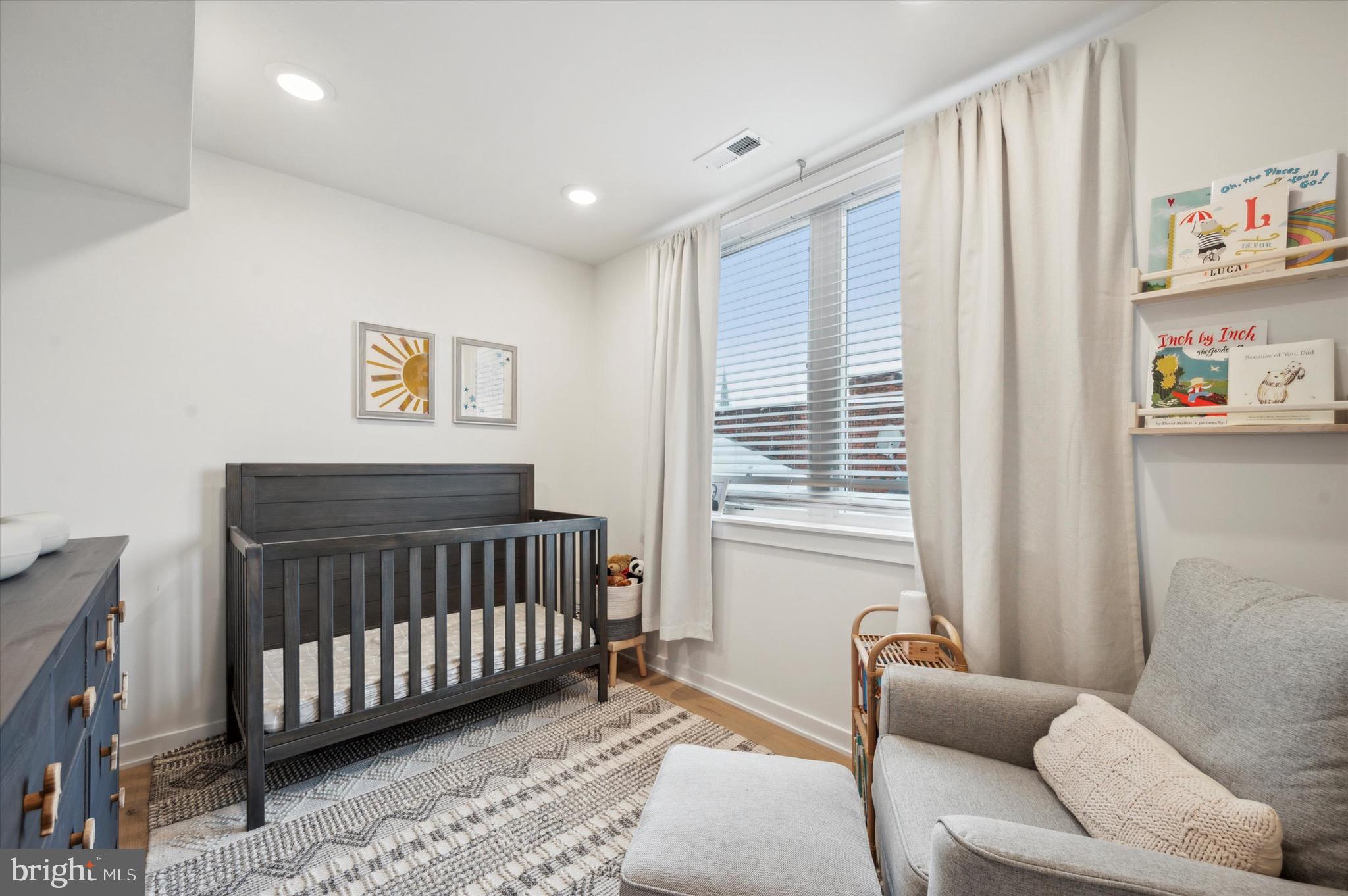 233 Christian St #4