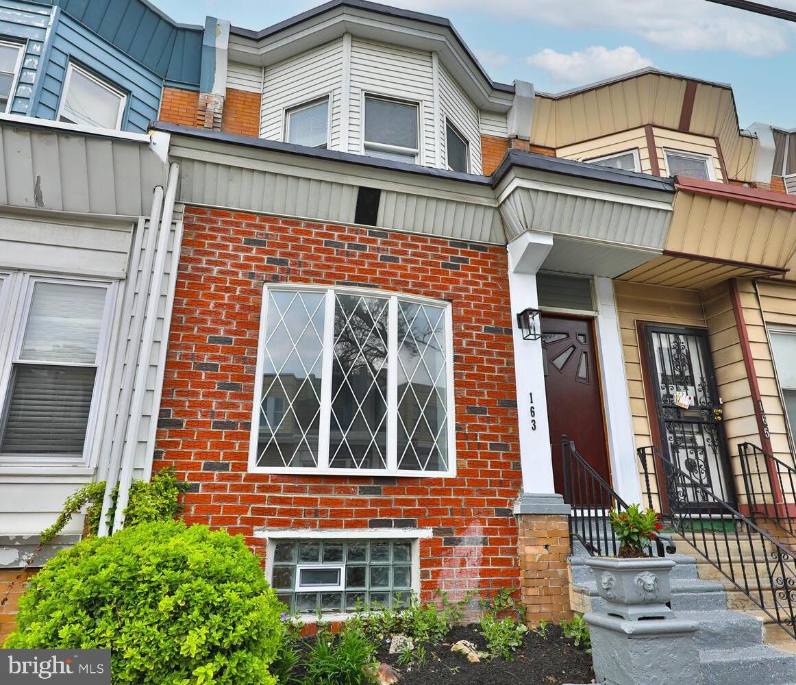 163 E Tulpehocken St