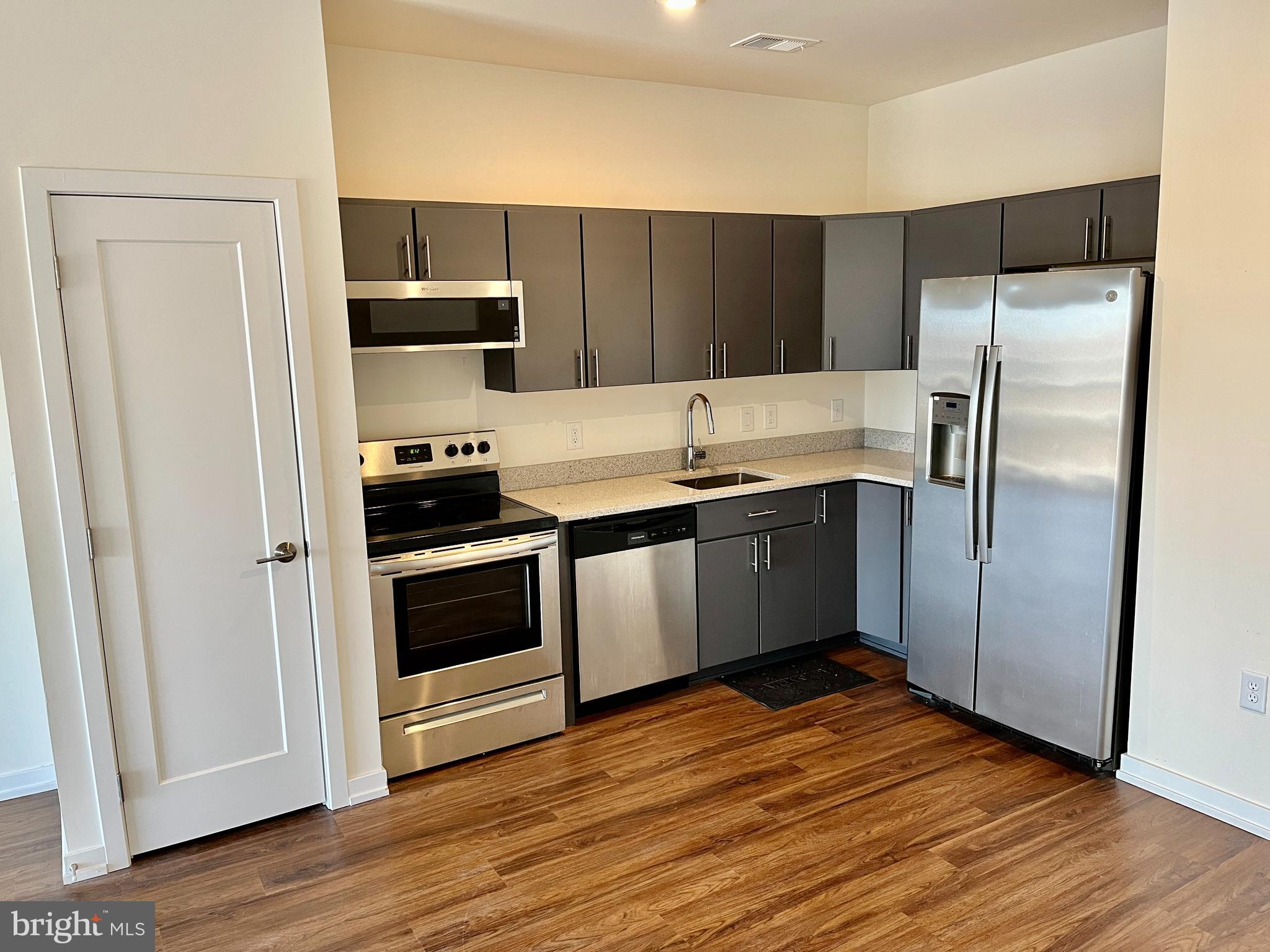 2077 Ridge Ave #1306